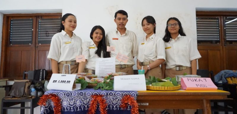 Entrepreneur Day Tampilkan Aneka Produk Karya Mahasiswa