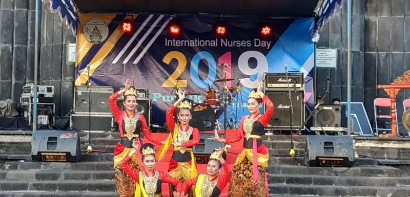 Pensi International Nurses Day, Lima Mahasiswi STIKES Bethesda Tampil Laiknya Seniwati Penari