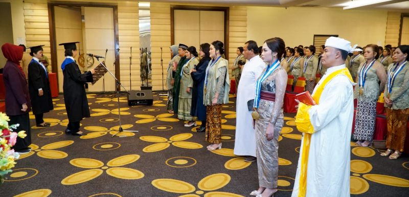 Lulus Seratus Persen UKNI 2024, Ners Angkatan XVIII dan XIX STIKES Bethesda Ikuti Pelantikan