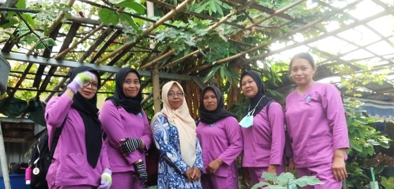 Lima Minggu Caregiver STIKES Bethesda YAKKUM Mendampingi dan Melayani Lansia di Wilayah Wirogunan